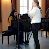 Querflötenschülerin von Thomas Girard wird von Klavierdozentin Dalia Prada begleitet (Foto: N. Petry)
